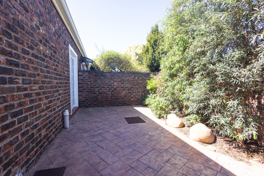 3 Bedroom Property for Sale in Flamingo Vlei Western Cape